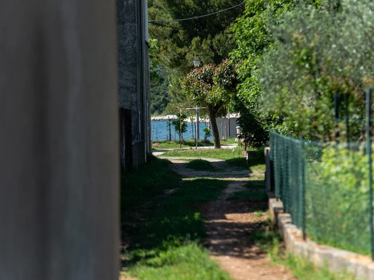 Apartments Zora Seline Croatia