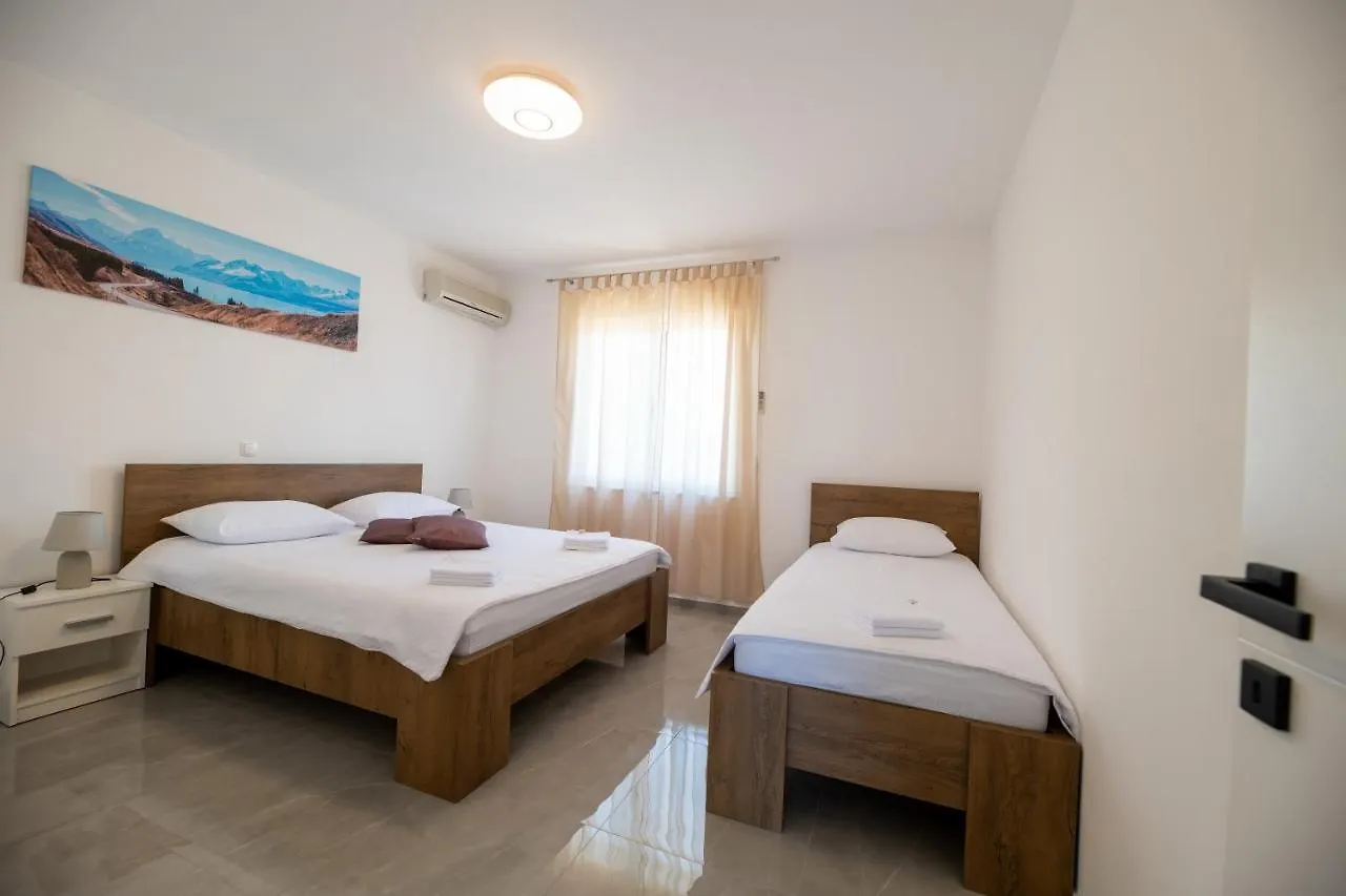 Apartments Zora Seline Croatia
