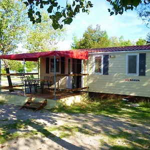 3* Prázdninový areál Pisak - Mobile Homes By The Sea