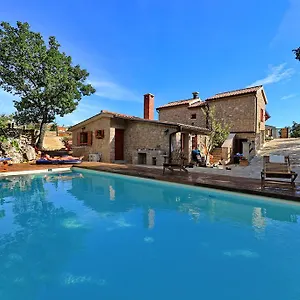  Apartment Stone House Magarac